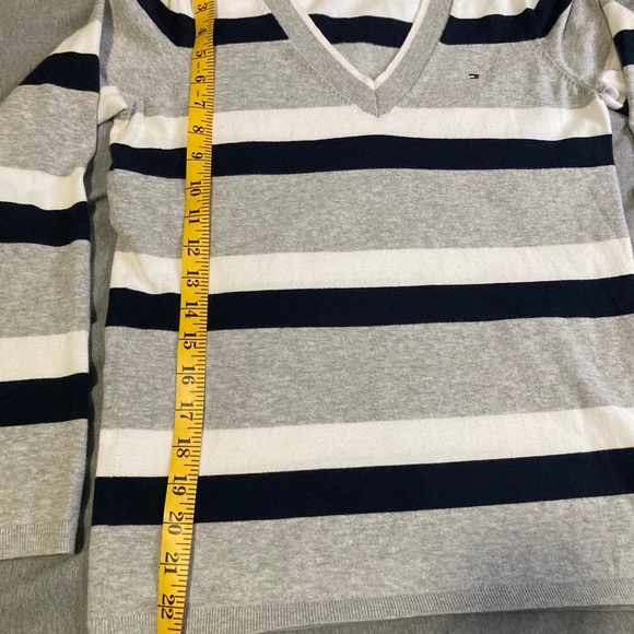 Tommy Hilfiger sweater - Picture 4 of 5